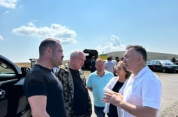 МВ�  шефът с последни новини за огнения ад в страната